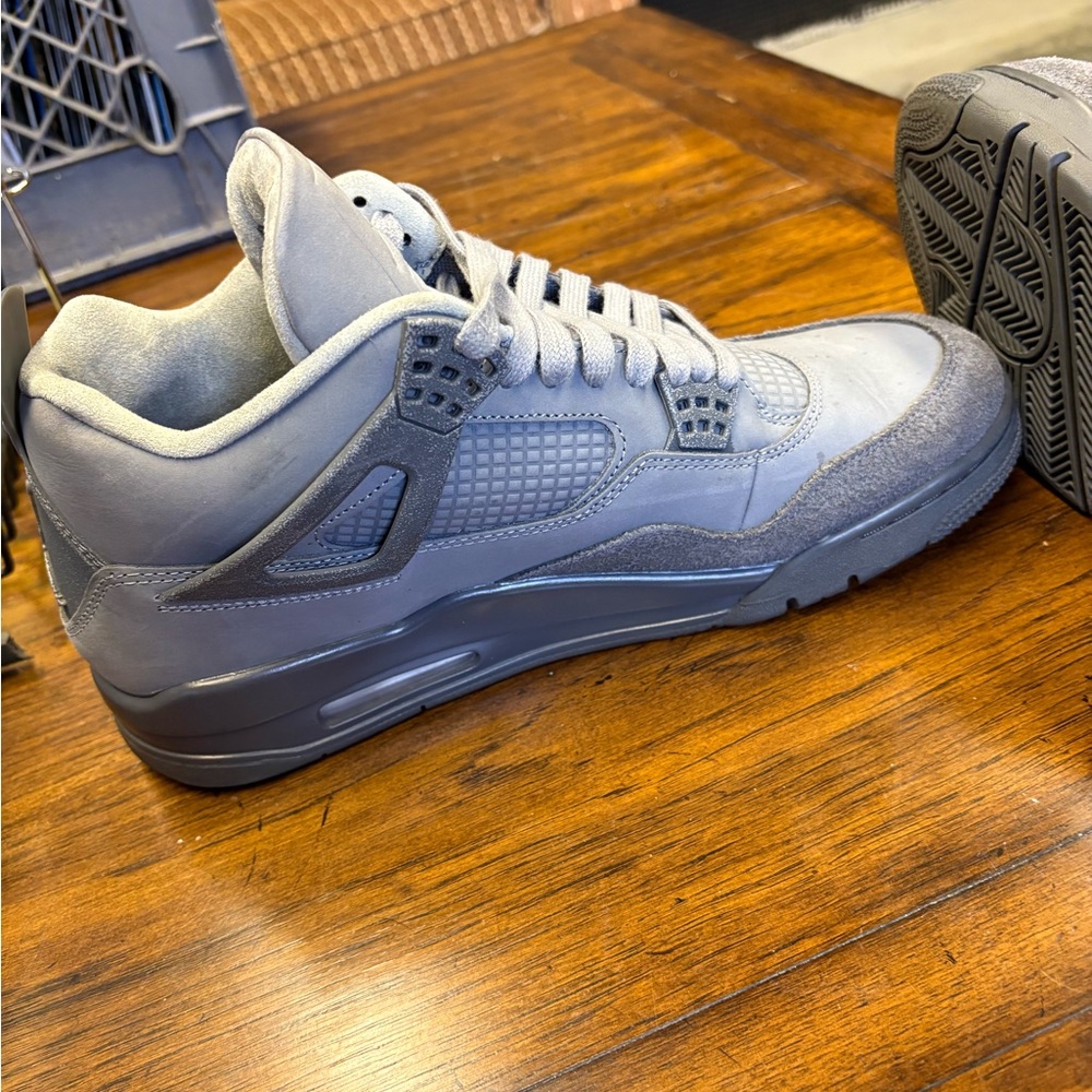 Jordan Retro 4’s